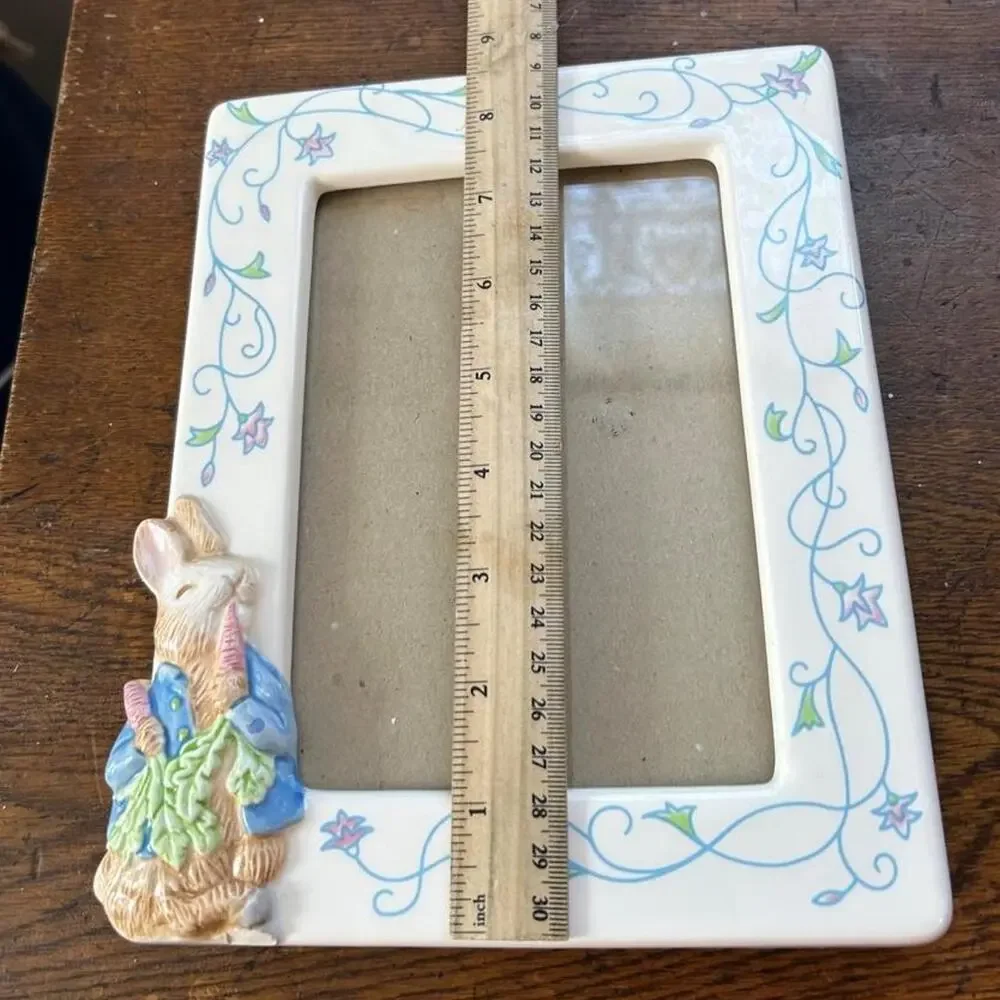 Vintage 1992 Peter Rabbit ceramic picture frame 4 x 6  beatrix potter cottage